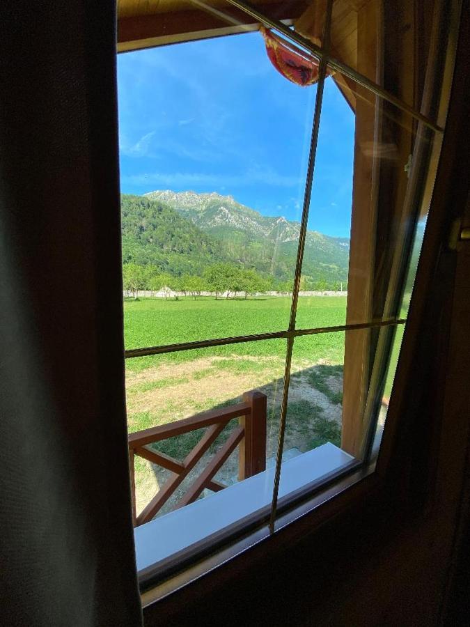 Peraj Guesthouse Vermosh Eksteriør bilde